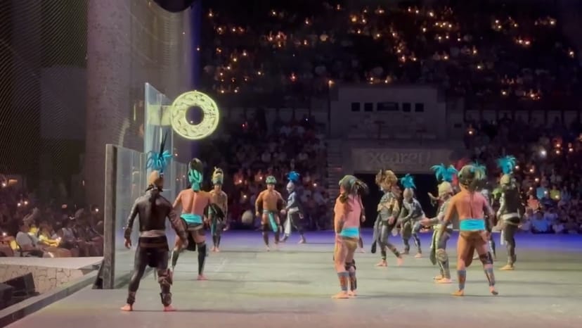 Maya Mayan Ballgame Player Shoots and Scores Round 3 Game Play! Xcaret  Mexico Espectacular Show!