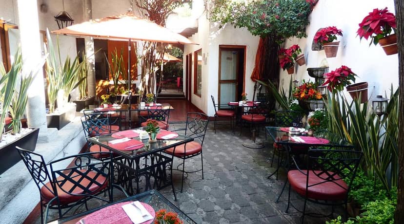 Intimate courtyard restaurant in Jardín Escondido for breakout lunches and cocktail receptions.