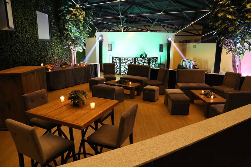 La Foret Salon y Banquetes: Lounge-style event space with modular seating for parties and galas.