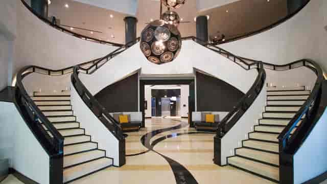 Grand double staircase for keynote and gala event planning at Le Méridien Mexico City.