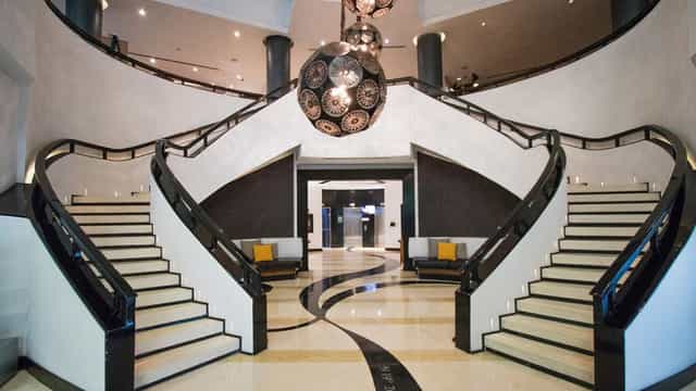Grand double staircase for keynote and gala event planning at Le Méridien Mexico City.
