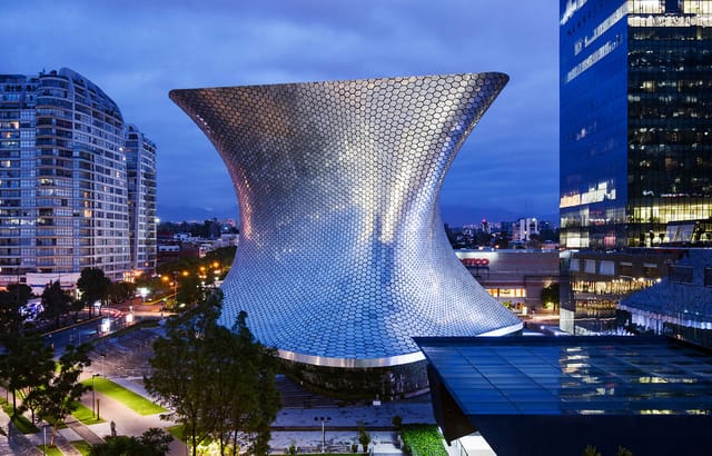 Art museum venue at ESPAC with modern architecture for corporate events and evening galas.