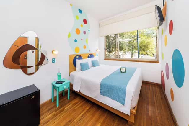 Economy guest room at Casa Anzures for budget travel and event lodging.