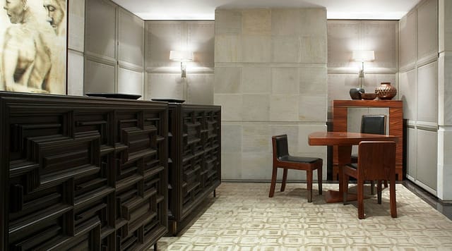 Luxury meeting room in Las Alcobas Mexico City for private business events.