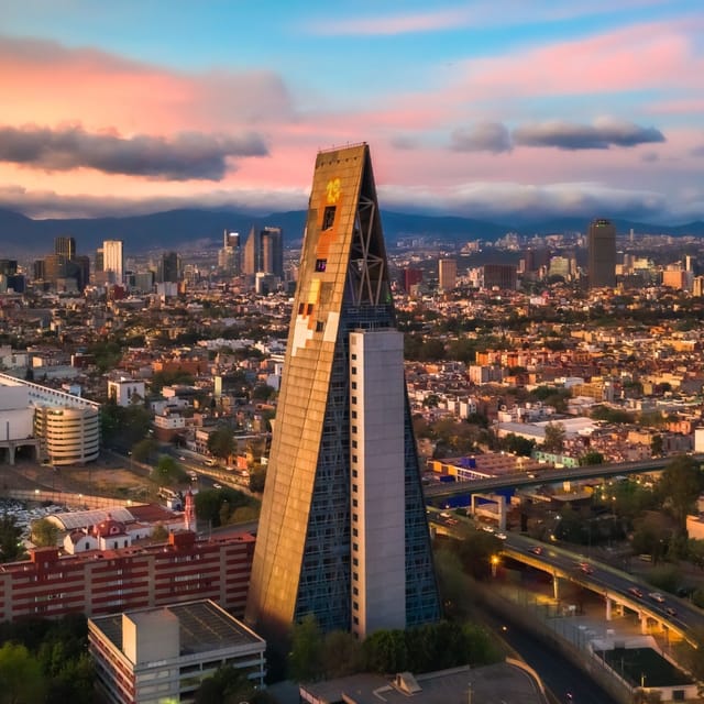 Planta Alta Tlatelolco: Skyline venue for corporate events and executive offsites in Mexico City.