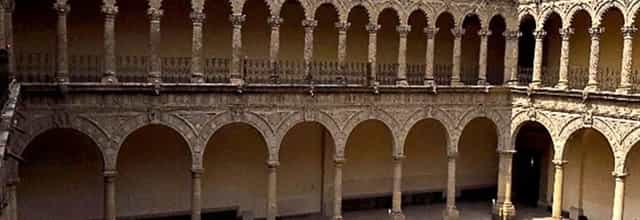 Historic La Merced Cloister courtyard venue for elegant cocktail receptions and gala dinners.