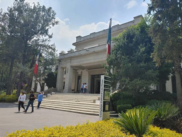 Complejo Cultural Los Pinos