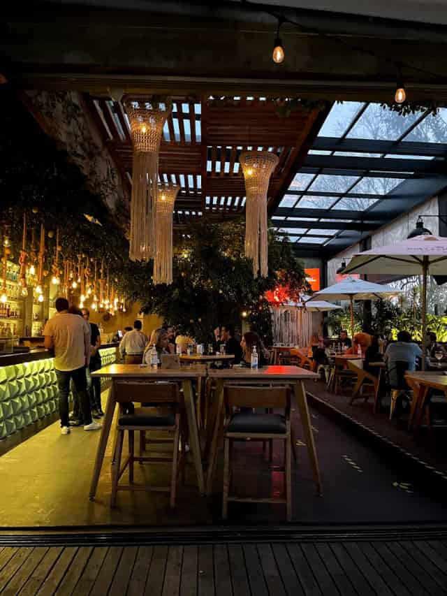 Bar
