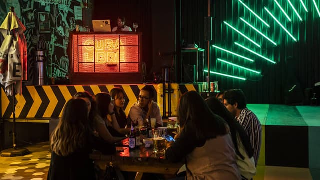 Bar