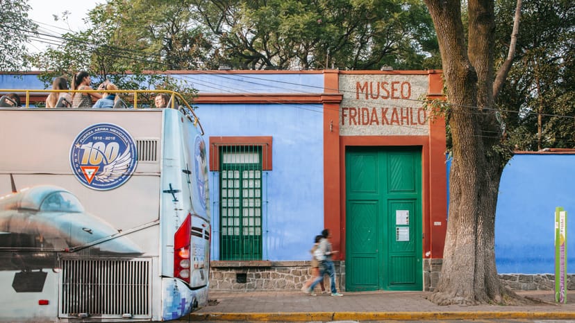 Frida Kahlo Museum courtyard, ideal for immersive cultural incentive travel and group excursions.