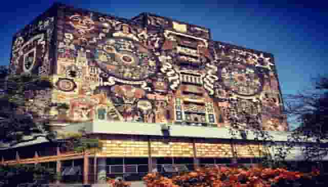 Performing arts theater