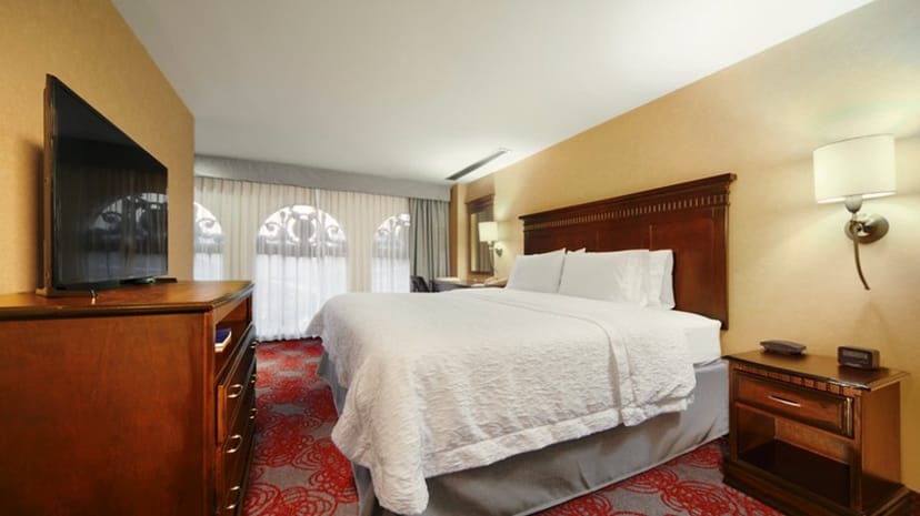 Hampton Inn Mexico City hotel suite with workspace for convention housing and event overflow.