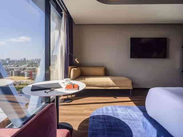 Novotel Mexico City VIP room with city view for business travel and executive retreats.