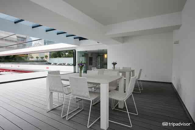 Poolside Terrace at NH Collection Mexico City: Covered outdoor venue for corporate event meetings.