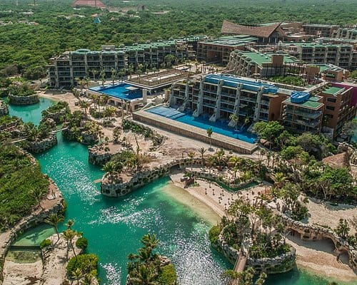 Modern meeting rooms at Hotel Xcaret México for corporate events and incentive travel.