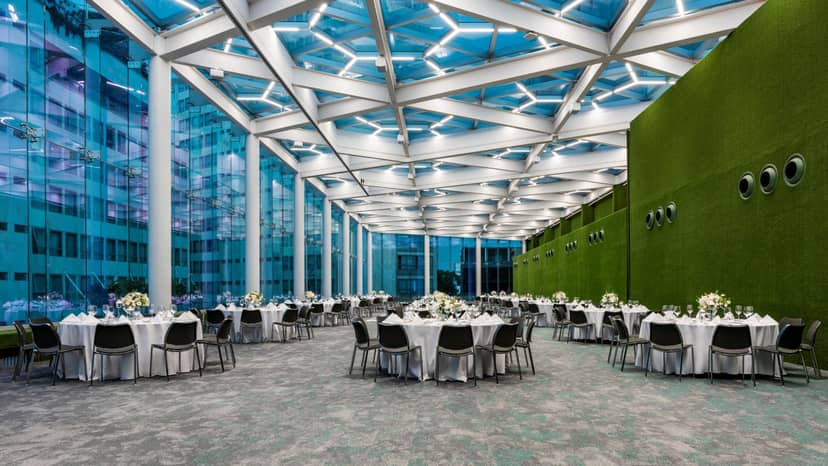 Torre AXA event space with green wall for corporate banquets and sophisticated gala venues.