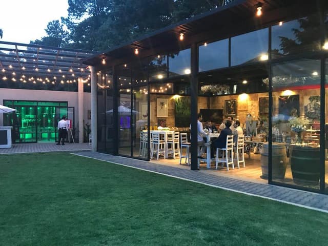 Banquet hall