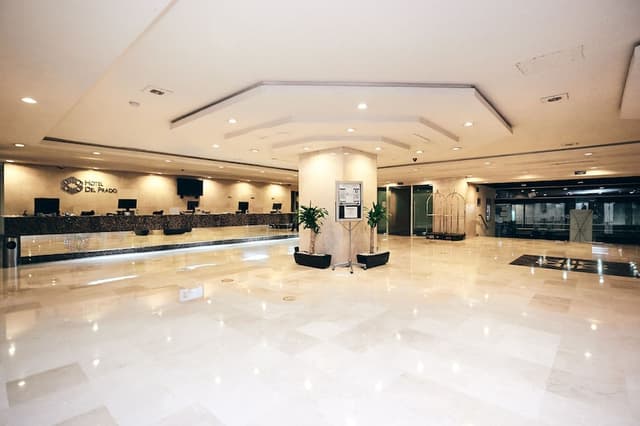 Hidalgo A Lounge