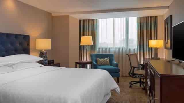 Sheraton Mexico City hotel room with workspace for corporate conference and business event lodging.