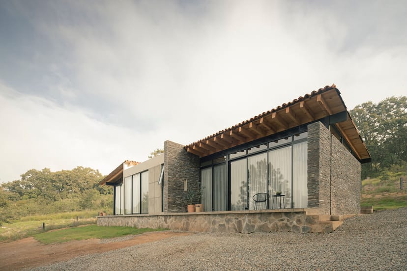 Outdoor patio at Casa Rafael Galván for intimate executive retreats and boutique corporate off-sites.