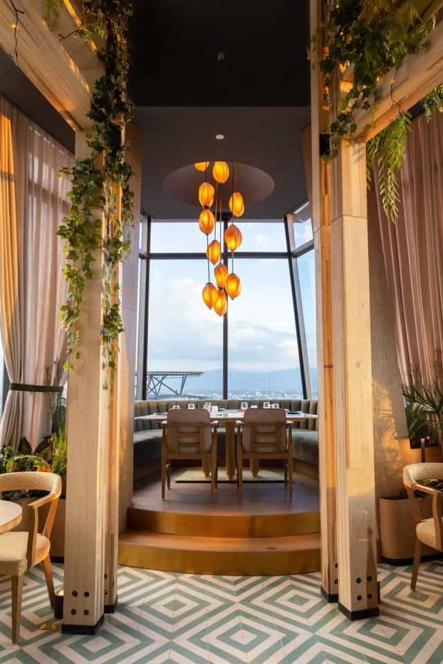 Ling Ling Mexico City restaurant with panoramic views for VIP dinners and corporate board meetings.