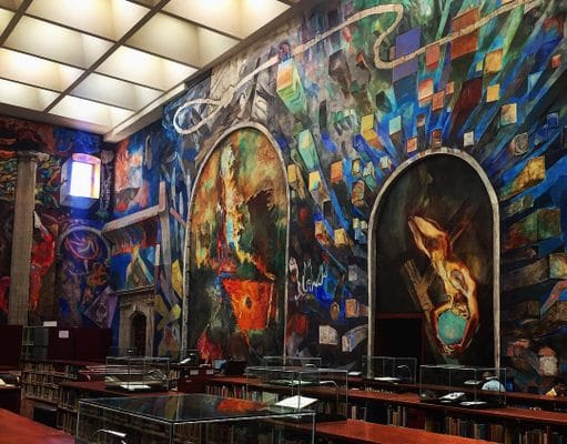 Exhibition Hall mural backdrop for corporate milestones and exclusive evening receptions.