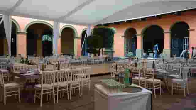 Banquet hall