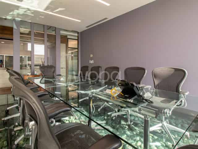 CORPORATE ROOM