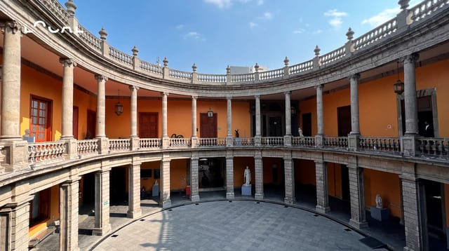 San Carlos National Museum circular courtyard for gala dinners and cocktail receptions.
