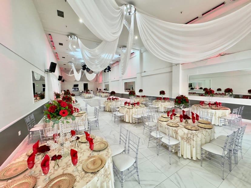 Banquet hall in Salon Los Angeles with ceiling draping, perfect for weddings and formal galas.
