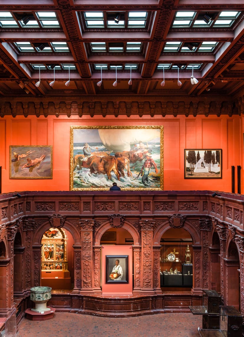 Museo Kaluz library event venue with elegant decor for corporate meetings and gala receptions.
