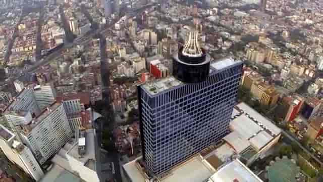 Explanada del WTC Mexico: Urban corporate event venue with skyline views for high-profile events.