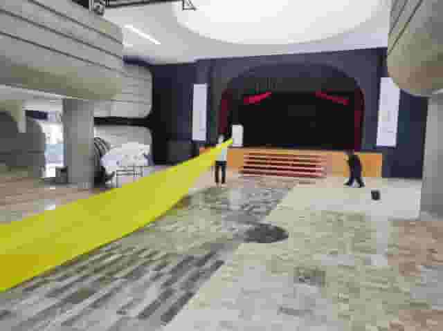 Performing arts theater