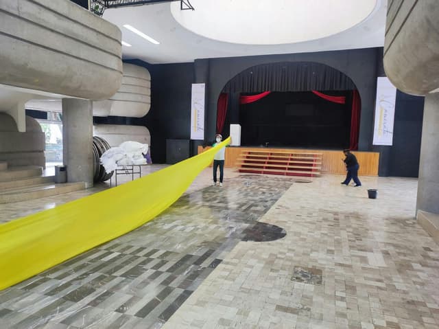 Performing arts theater