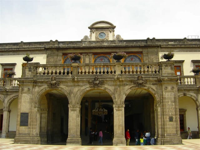 Chapultepec Castle historic venue for outdoor gala receptions and luxury brand activations.