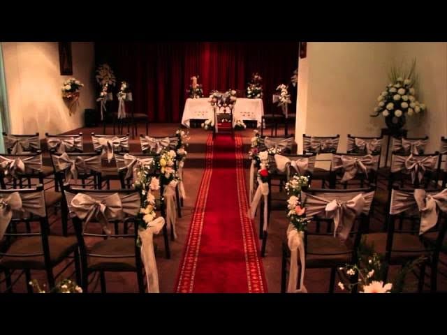 Salón in Classic Torres Lindavista with red carpet aisle for formal wedding and event venue.