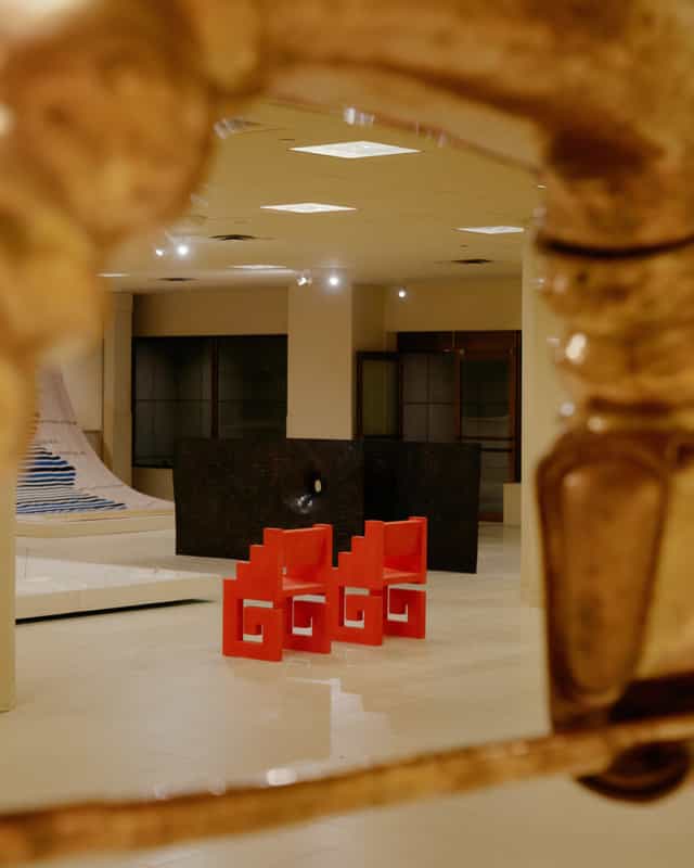 Galería MASA art gallery with bold furniture for creative networking and corporate events.