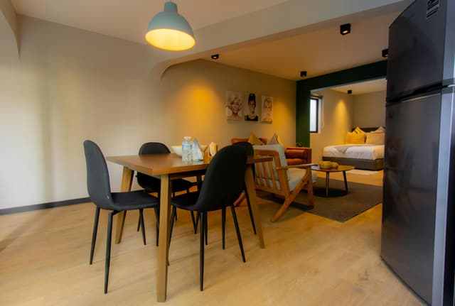 2BR | Skyline Views