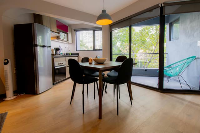 2BR | Skyline Views