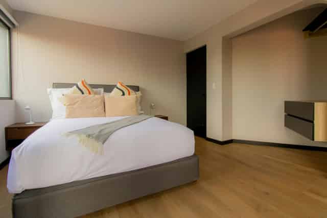 2BR | Skyline Views