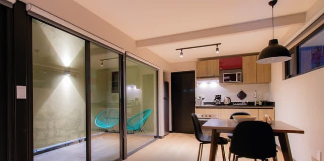 1BR | Downtown Rooftop Oasis