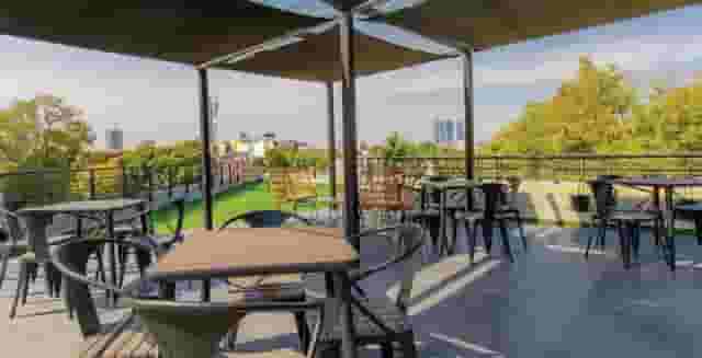 1BR | Downtown Rooftop Oasis