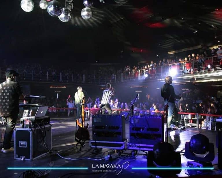 Live event at Auditorio La Maraka with professional stage production for corporate private parties.