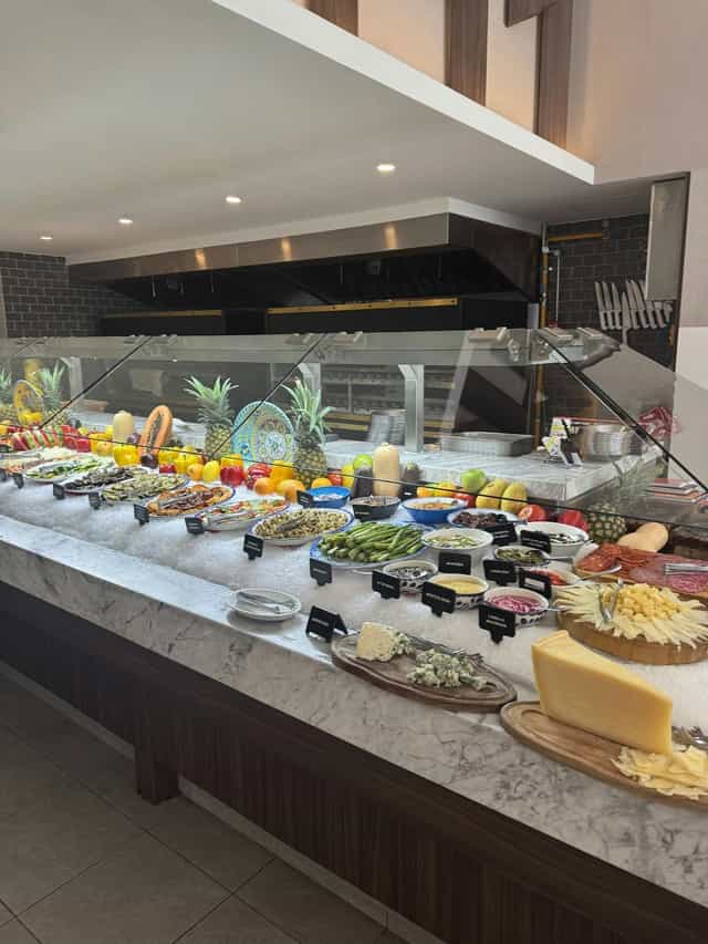 Fogo de Chão Mexico City: Fresh cold buffet station for networking lunch events.
