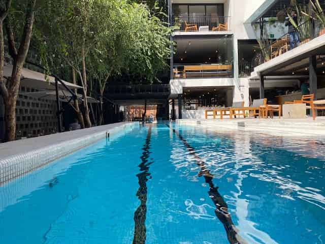 Pool Bar
