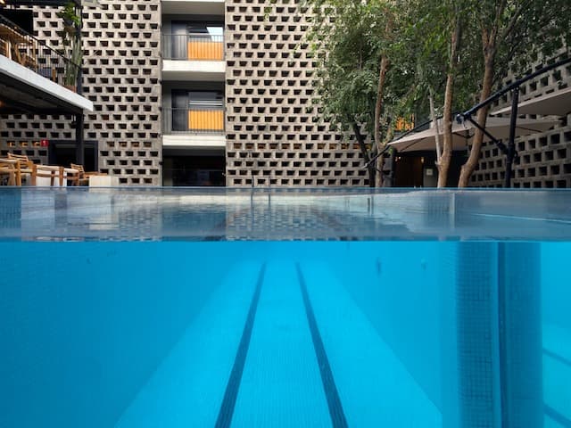Pool Bar