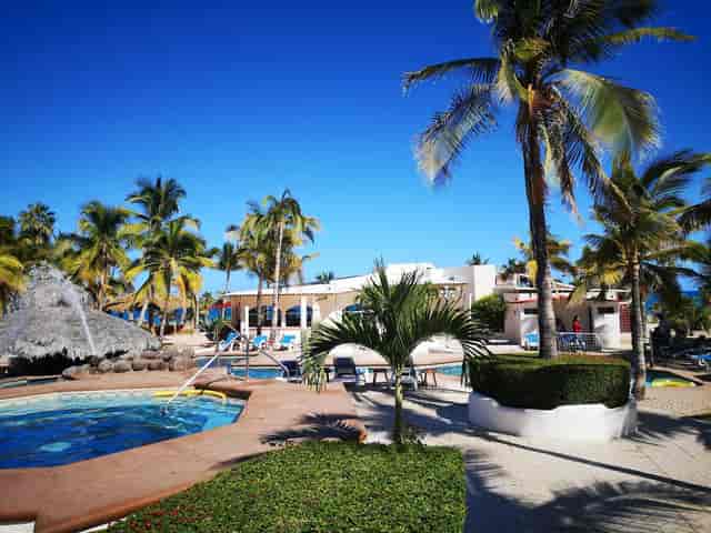 Tropical restaurant at Buena Vista Resort for incentive travel and corporate networking events.
