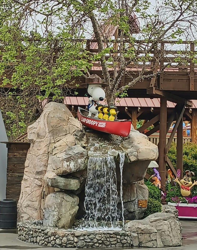 Knott's Berry Farm - >Sultana Halwani</a>