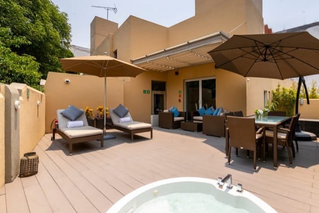 Rooftop patio at Casa Malí: ideal luxury venue for corporate events and VIP hospitality suites.