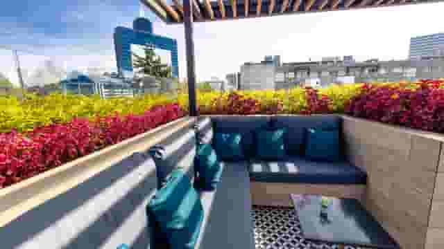 Upper bar area